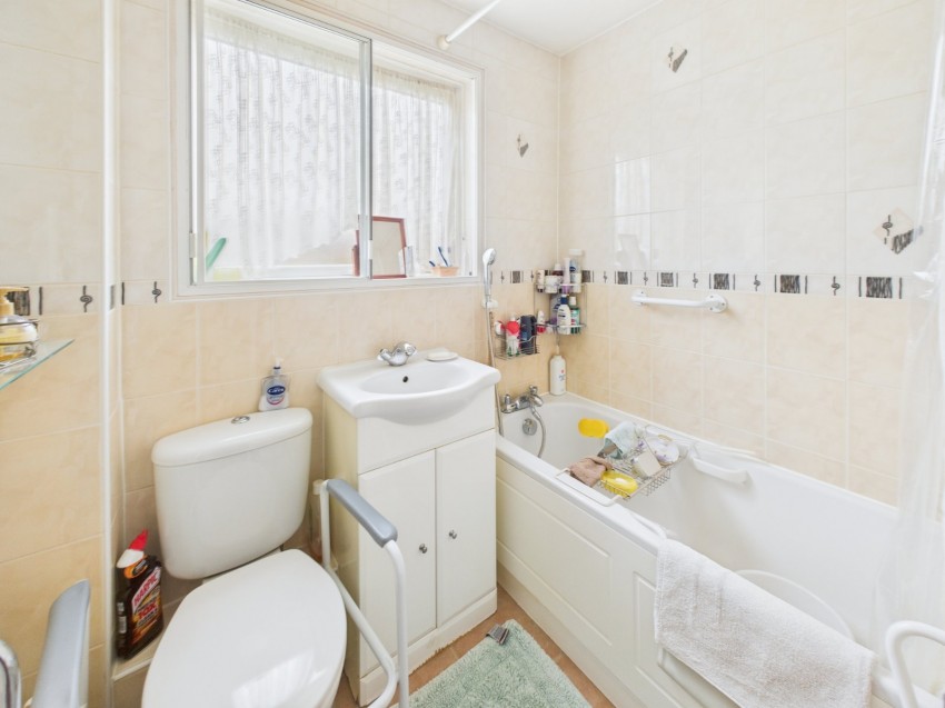 Images for Colnbrook, Berkshire EAID:2640919782 BID:LAN