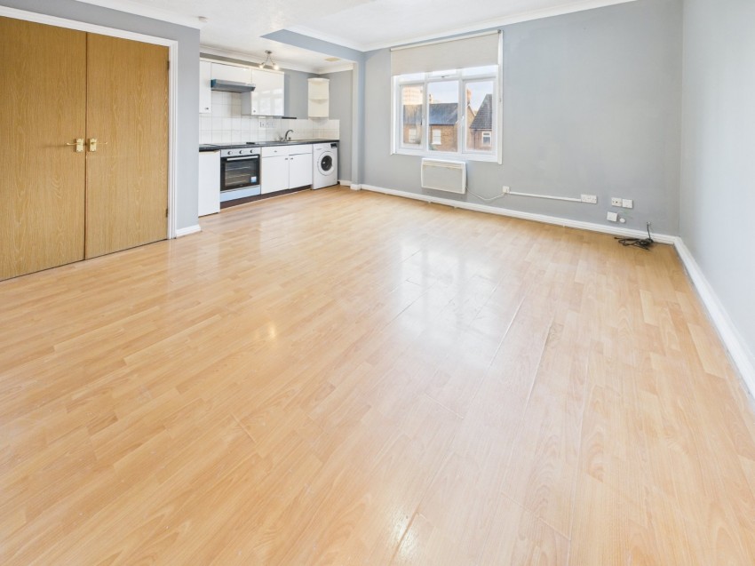 Images for Slough, Berkshire EAID:2640919782 BID:SLO