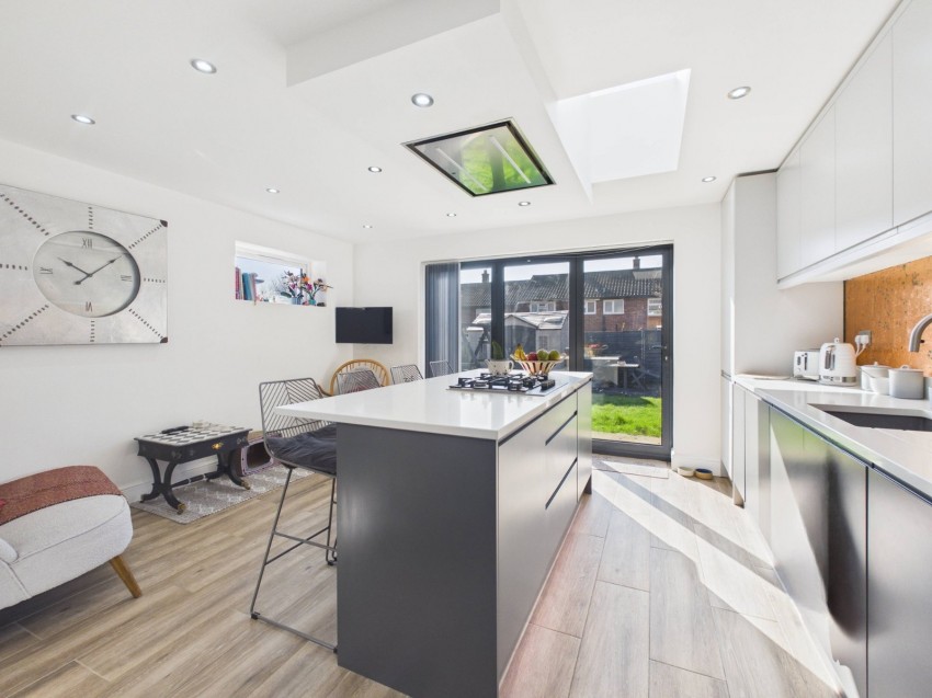 Images for Slough, Berkshire EAID:2640919782 BID:SLO