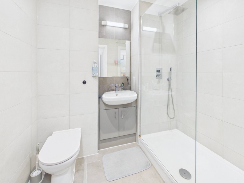 Images for Slough, Berkshire EAID:2640919782 BID:SLO