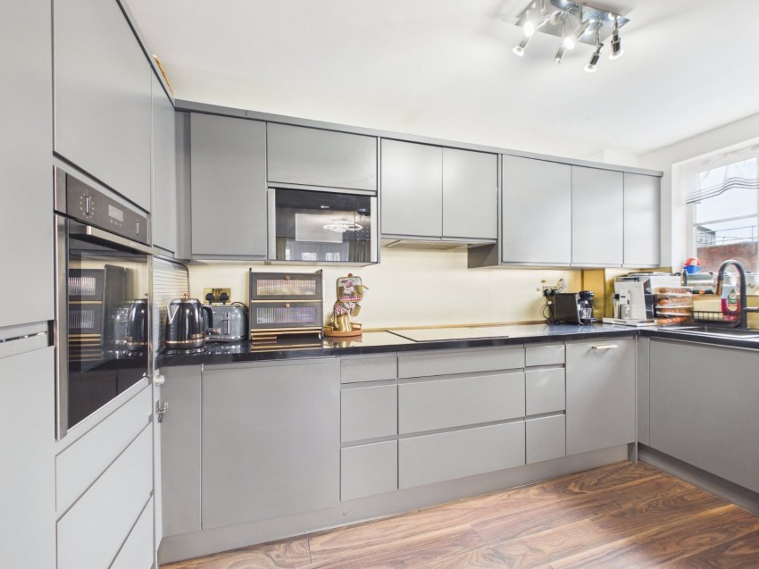 Images for Slough, Berkshire EAID:2640919782 BID:SLO