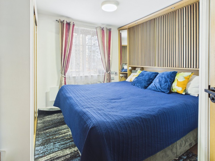 Images for Slough, Berkshire EAID:2640919782 BID:SLO