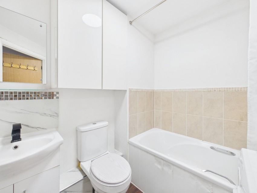 Images for Slough, Berkshire EAID:2640919782 BID:SLO