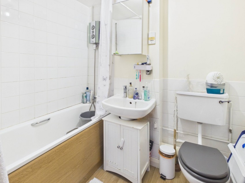 Images for Slough, Berkshire EAID:2640919782 BID:SLO