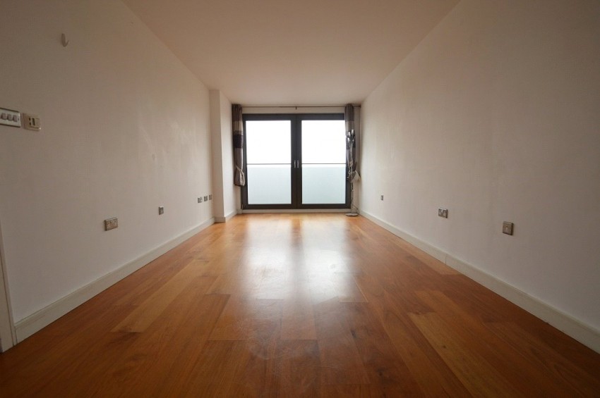 Images for High Street, 26 High Street, Slough, Berkshire EAID:2640919782 BID:SLL
