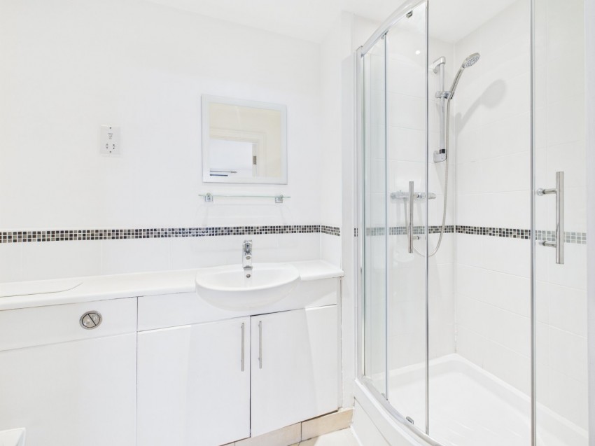 Images for High Street, 26 High Street, Slough, Berkshire EAID:2640919782 BID:SLL