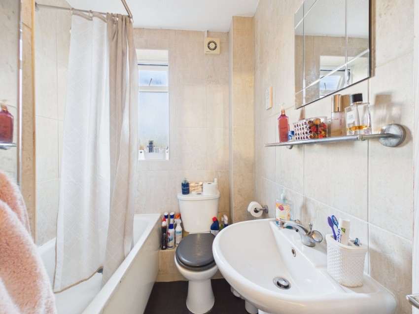 Images for Slough, Berkshire EAID:2640919782 BID:SLL