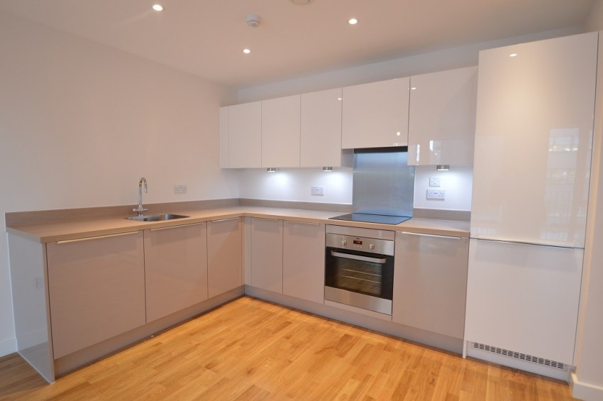 Images for Slough, Berkshire EAID:2640919782 BID:SLL