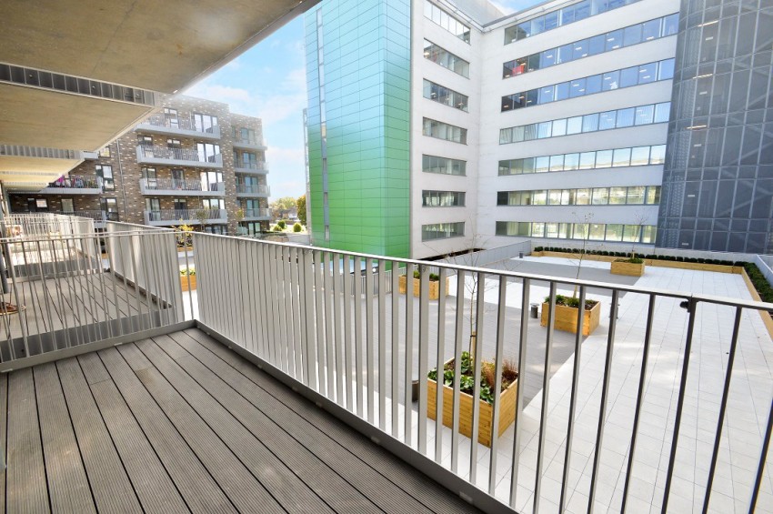 Images for Slough, Berkshire EAID:2640919782 BID:SLL