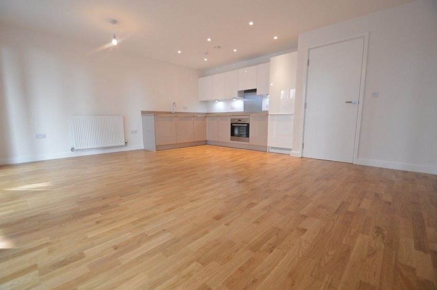 Images for Slough, Berkshire EAID:2640919782 BID:SLL