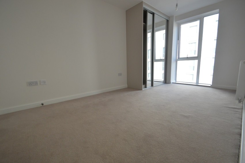 Images for Slough, Berkshire EAID:2640919782 BID:SLL