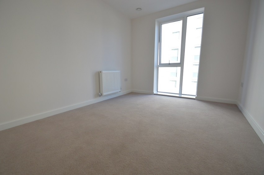 Images for Slough, Berkshire EAID:2640919782 BID:SLL