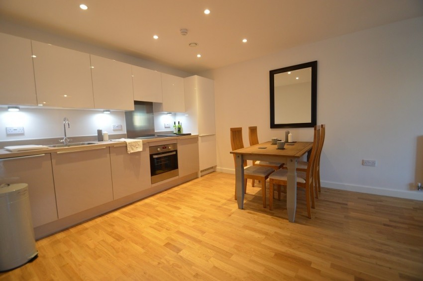 Images for Slough, Berkshire EAID:2640919782 BID:SLL