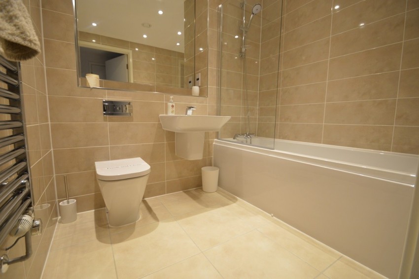 Images for Slough, Berkshire EAID:2640919782 BID:SLL