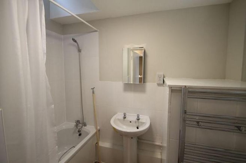 Images for Hartsbourne Road, Earley, Berkshire EAID:2640919782 BID:SLL