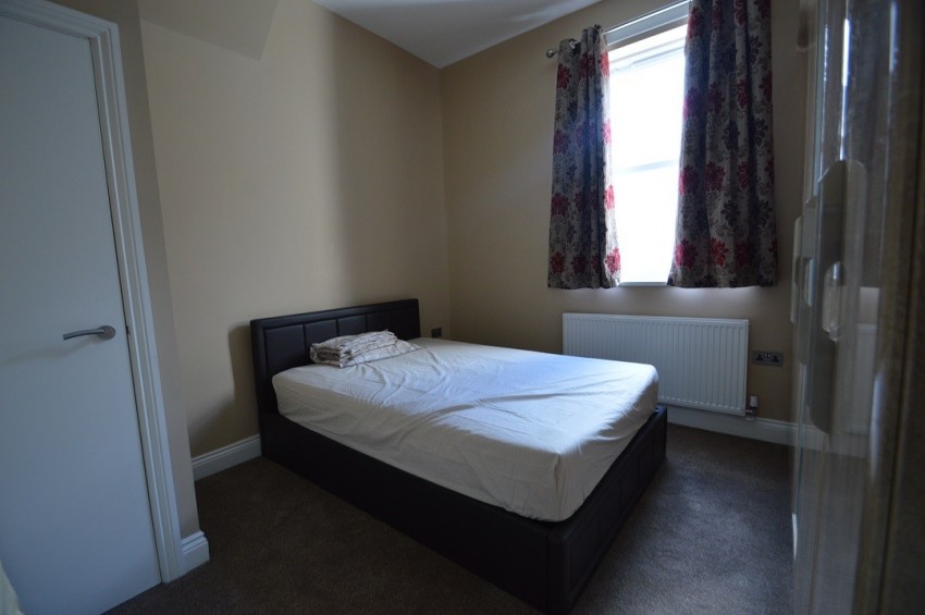 Images for High Street, Slough, Berkshire EAID:2640919782 BID:SLL