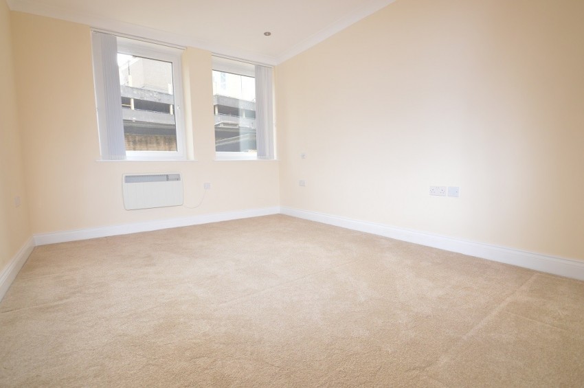 Images for High Street, Slough EAID:2640919782 BID:SLL