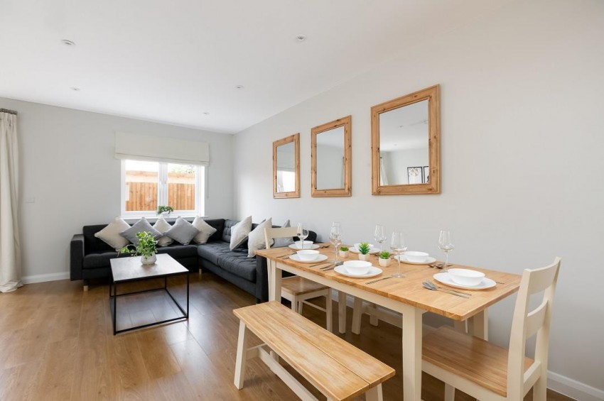 Images for Slough, Berkshire EAID:2640919782 BID:SLL