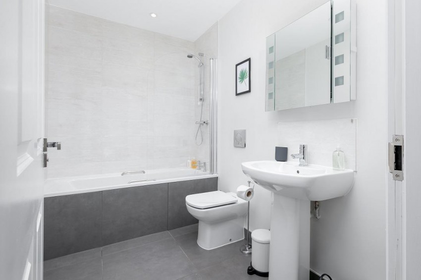 Images for Slough, Berkshire EAID:2640919782 BID:SLL
