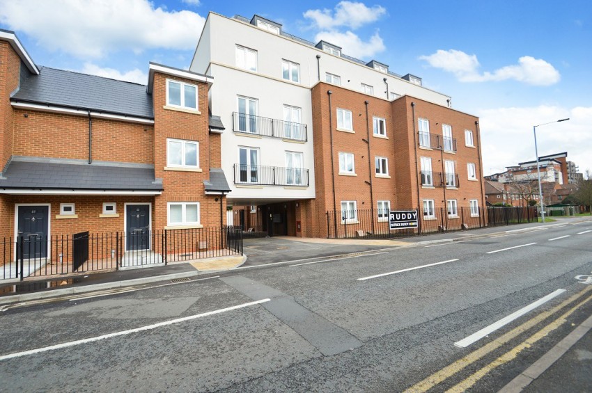 Images for Slough, Berkshire EAID:2640919782 BID:SLL