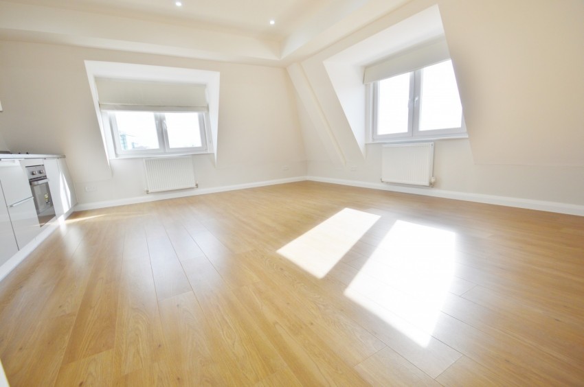 Images for Slough, Berkshire EAID:2640919782 BID:SLL