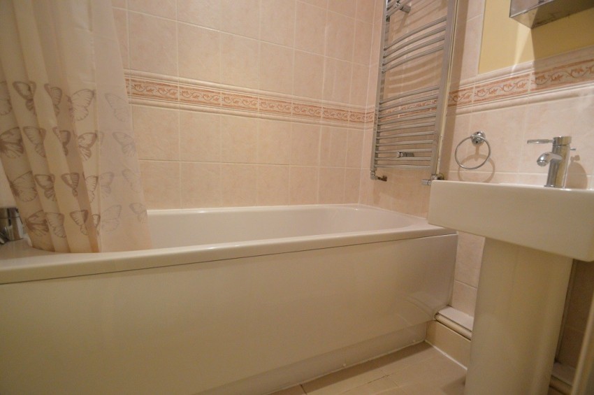 Images for Slough, Berkshire EAID:2640919782 BID:SLL