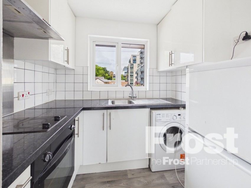 Images for Slough, Berkshire EAID:2640919782 BID:SLL