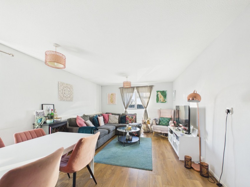 Images for Slough, Berkshire EAID:2640919782 BID:SLL