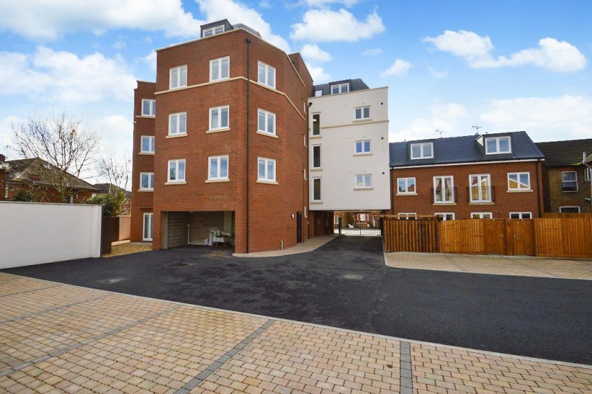 Images for Chalvey Road East, Slough, Berkshire EAID:2640919782 BID:SLL