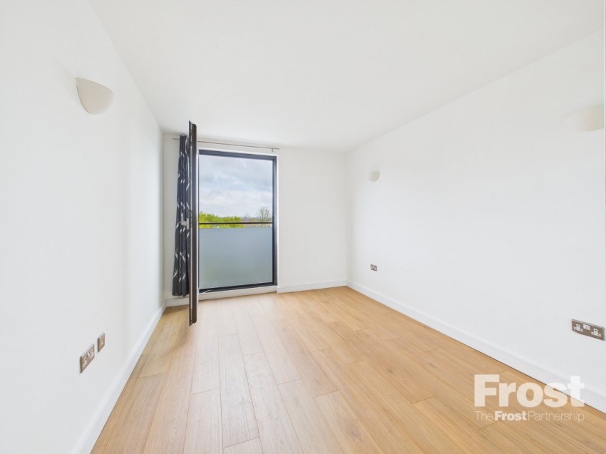 Images for High Street, 26 High Street, Slough, Berkshire EAID:2640919782 BID:SLL