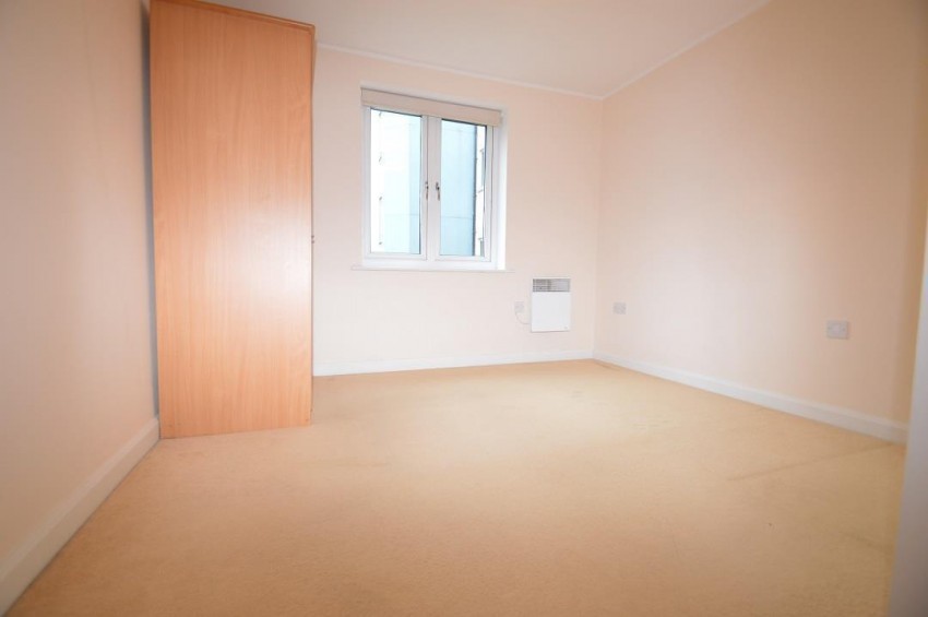 Images for Slough EAID:2640919782 BID:SLL