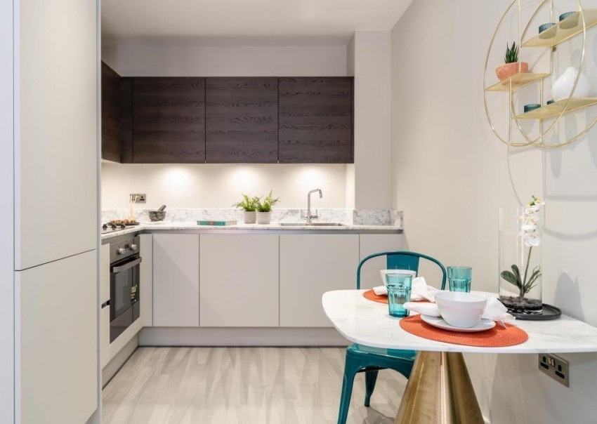 Images for High Street, Southall, Middlesex EAID:2640919782 BID:SLL