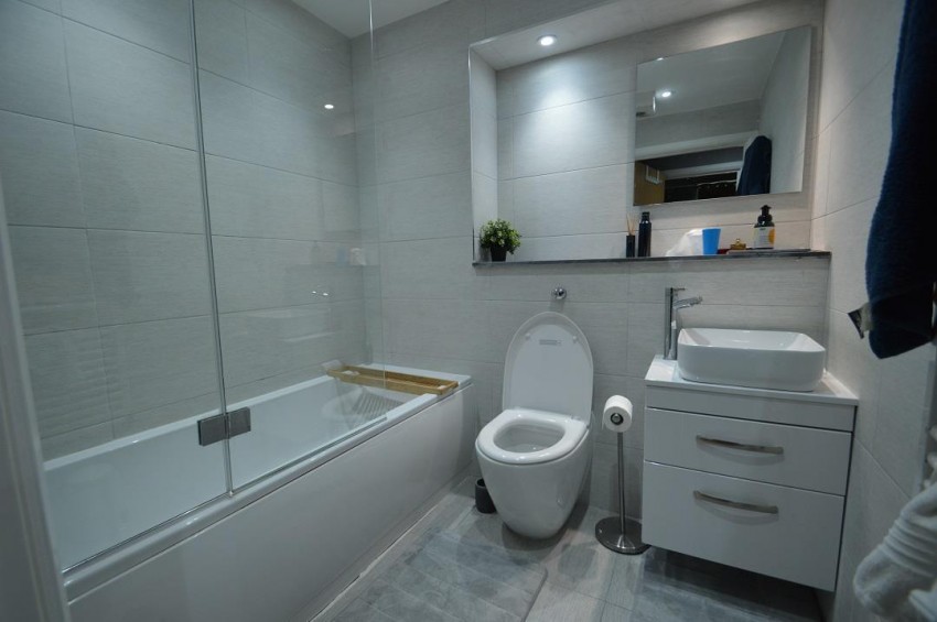 Images for Slough, Berkshire EAID:2640919782 BID:SLL