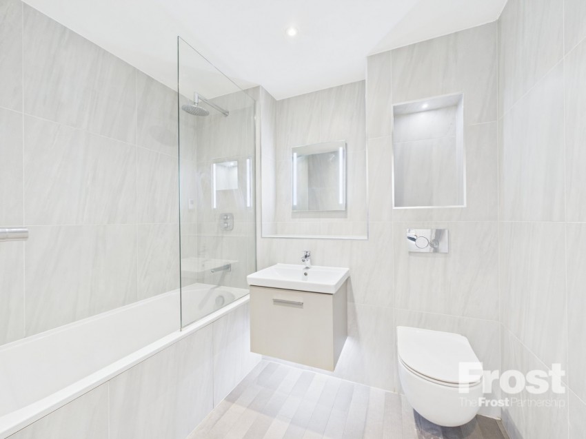 Images for Slough, Berkshire EAID:2640919782 BID:SLL