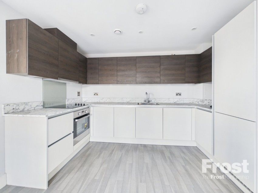 Images for Slough, Berkshire EAID:2640919782 BID:SLL