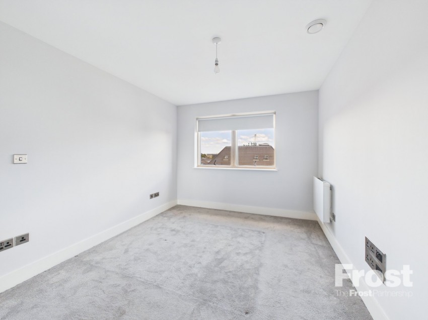Images for Slough, Berkshire EAID:2640919782 BID:SLL