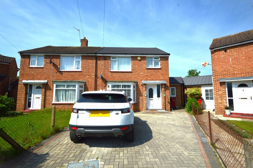Images for Slough EAID:2640919782 BID:SLL