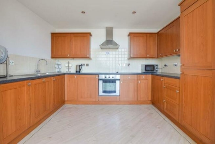 Images for Slough, Berkshire EAID:2640919782 BID:SLL