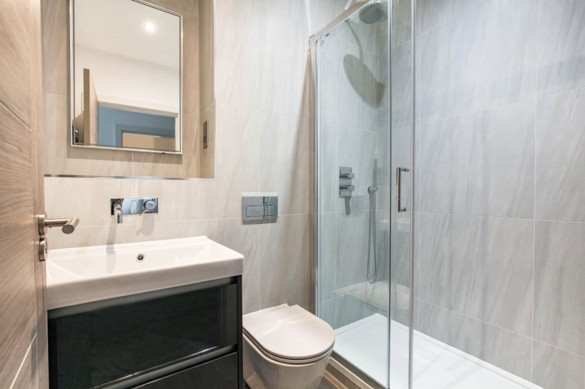 Images for Kew Bridge Road, Brentford EAID:2640919782 BID:SLL