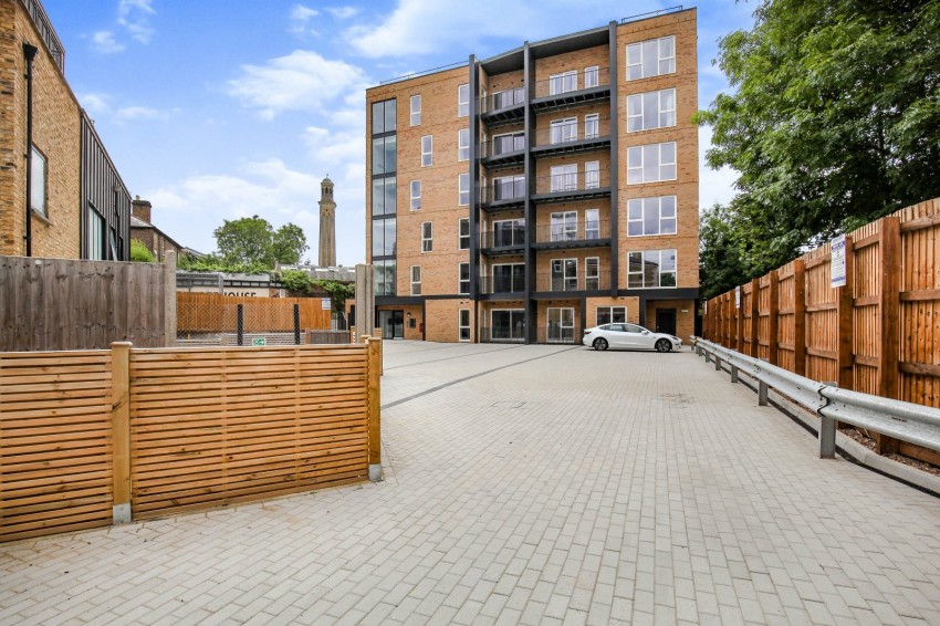 Images for Kew Bridge Road, Brentford EAID:2640919782 BID:SLL