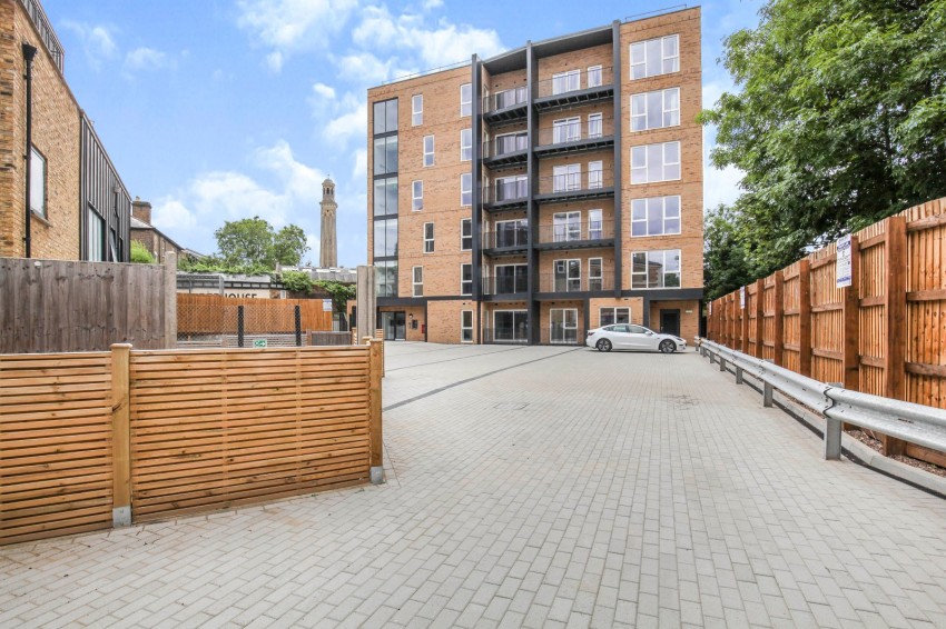 Images for Brentford EAID:2640919782 BID:SLL