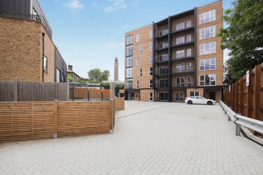 Images for Kew Bridge Road, Brentford EAID:2640919782 BID:SLL