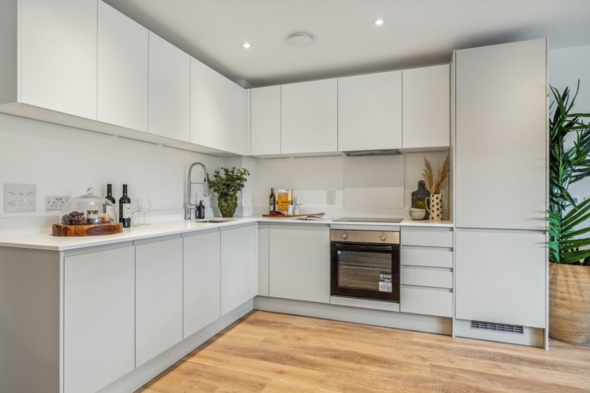 Images for Slough EAID:2640919782 BID:SLL