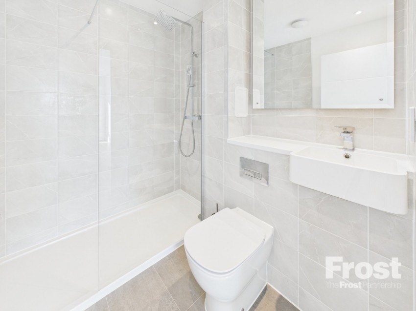 Images for Slough EAID:2640919782 BID:SLL