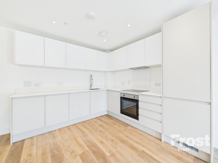 Images for Slough, Berkshire EAID:2640919782 BID:SLL