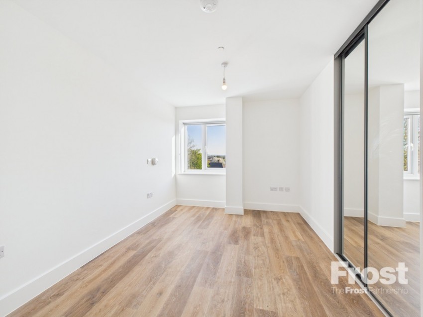 Images for Slough, Berkshire EAID:2640919782 BID:SLL