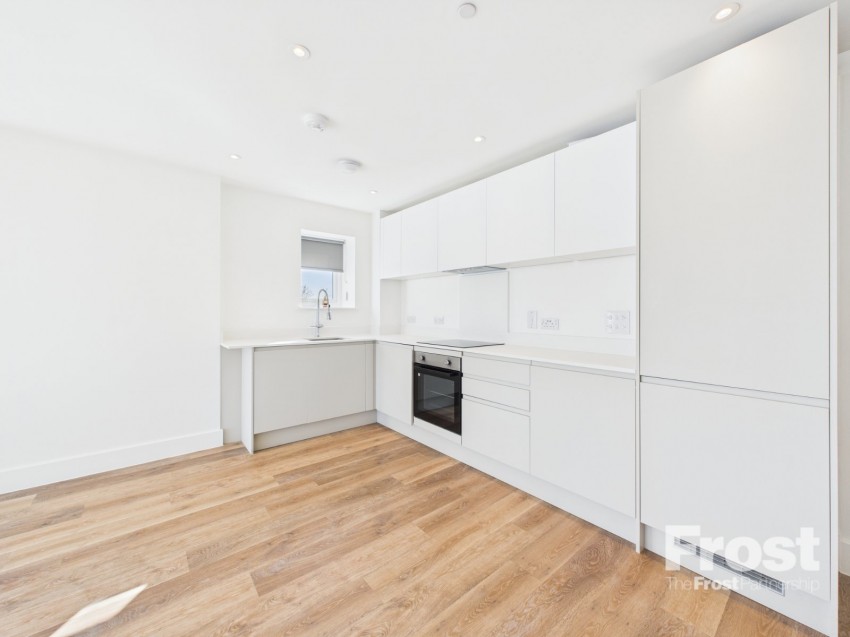 Images for Slough, Berkshire EAID:2640919782 BID:SLL