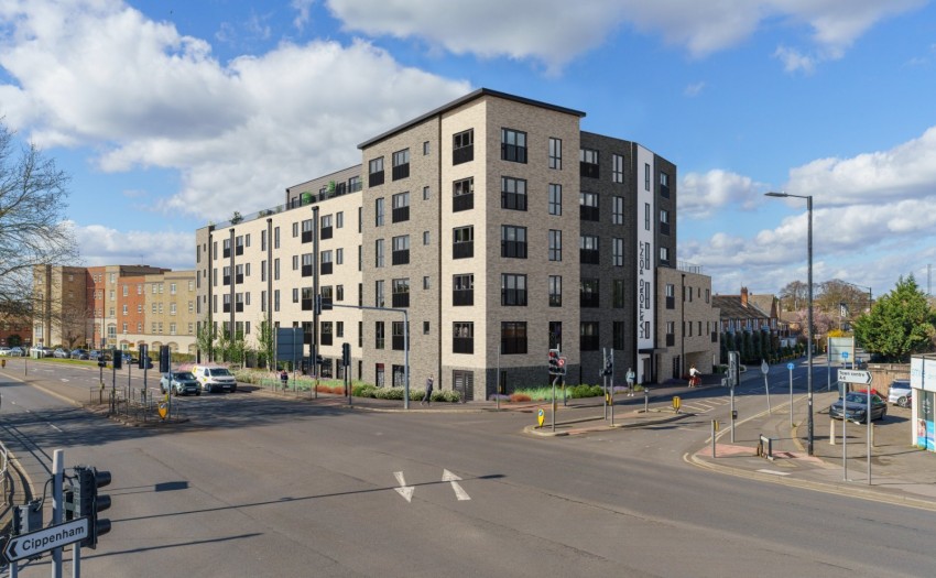 Images for Slough, Berkshire EAID:2640919782 BID:SLL