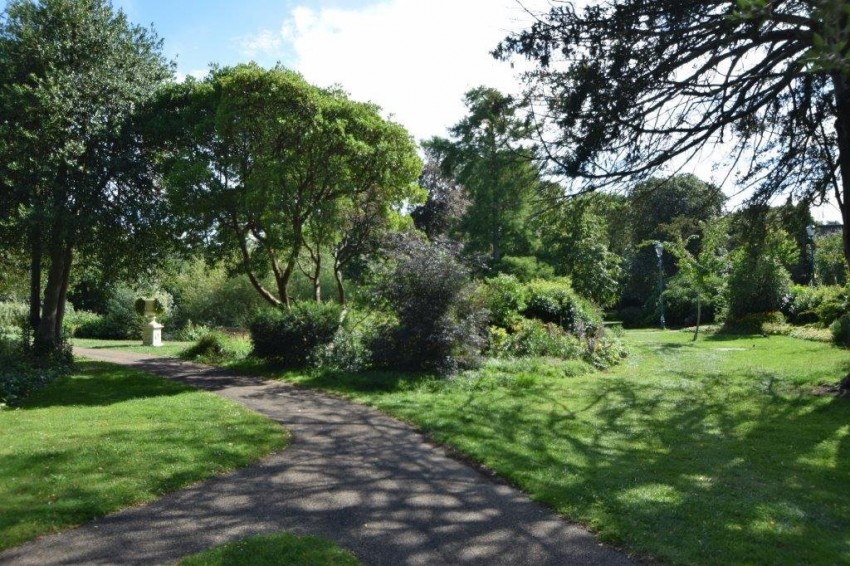 Images for Slough, Berkshire EAID:2640919782 BID:SLL