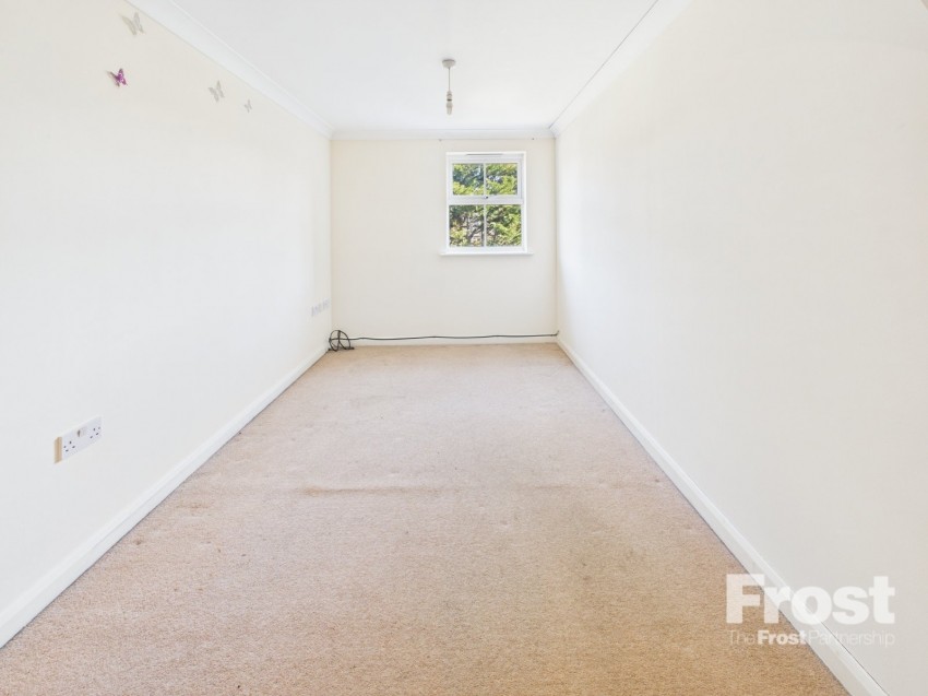 Images for Slough, Berkshire EAID:2640919782 BID:LAL